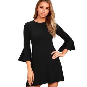 Lulu’s Center of Attention Black Flounce Sleeve Mini Dress M